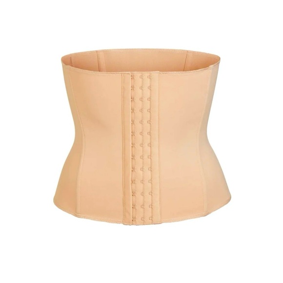 SKIMS Waist Trainer - Picture 1 of 4